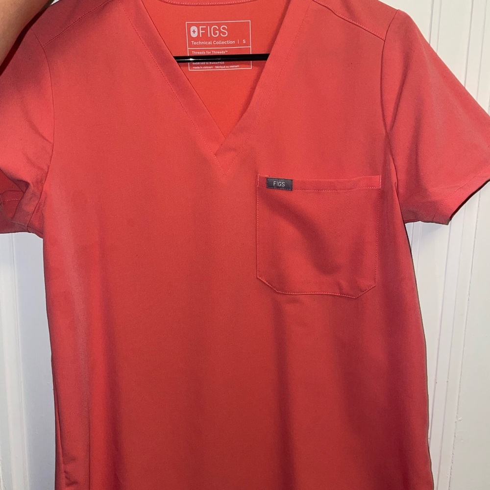 Womens Catarina scrub top size small